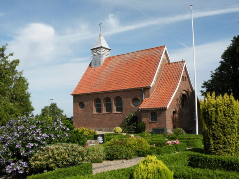 Die Kirche auf Aarø